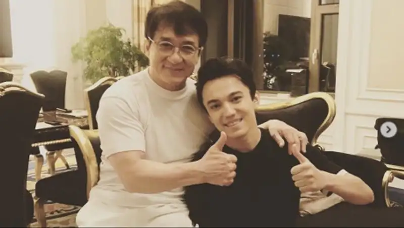 Джеки Чан устроил теплый прием Димашу Кудайбергену