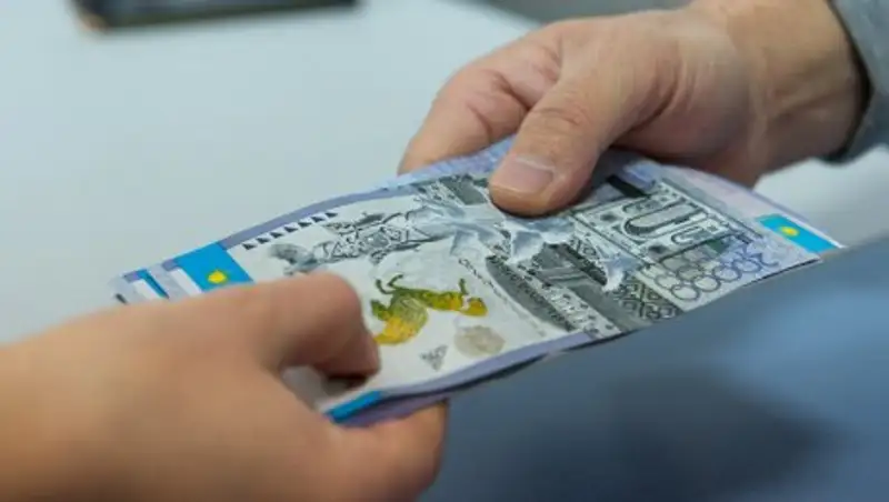 В Атырау следователь ДГД осужден за взятку