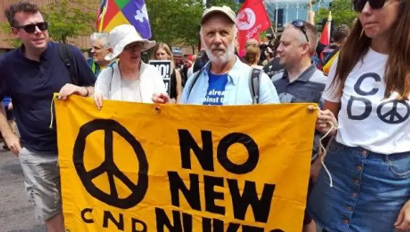 В Брюсселе началась акция против НАТО