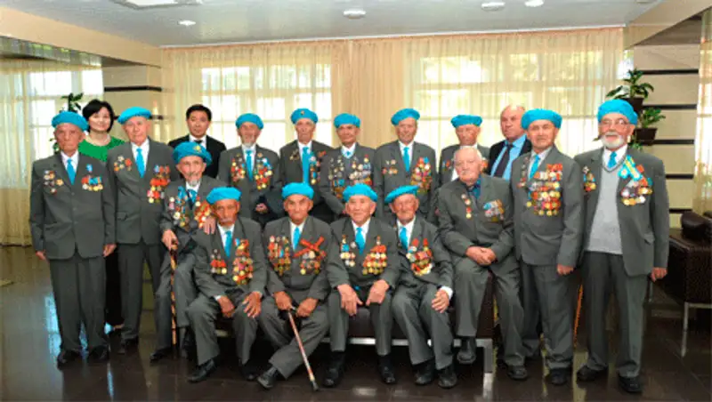 17 ветеранов  из ВКО полетели на парад Победы в Астану