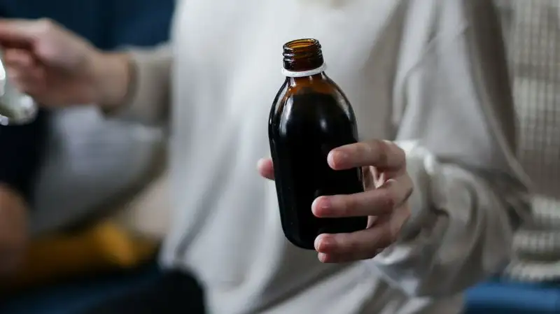 Гибель 18 детей в Узбекистане: у производителя сиропа от кашля забрали лицензию