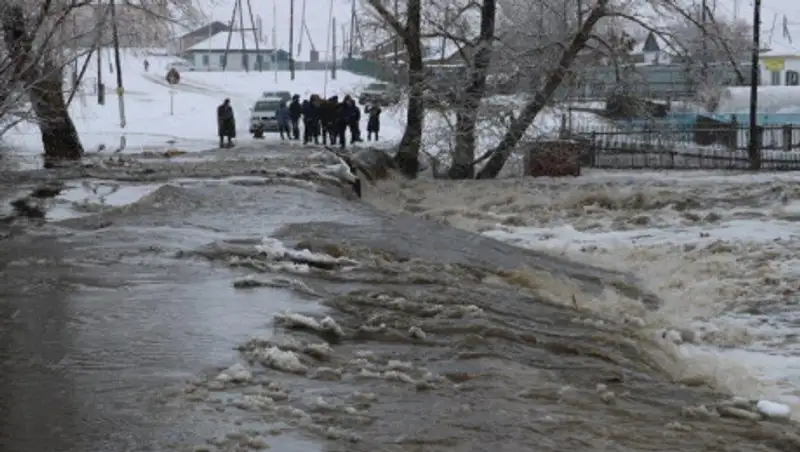 Штормовое предупреждение объявлено в двух областях Казахстана в связи с потеплением