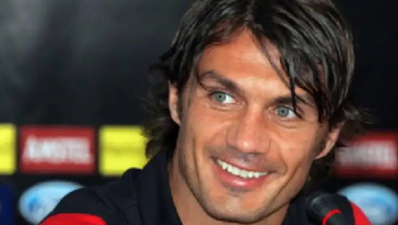 Паоло Мальдини: "Лучшие игроки ЧМ?  Месси, Неймар, Роббен и Джеймс Родригес"