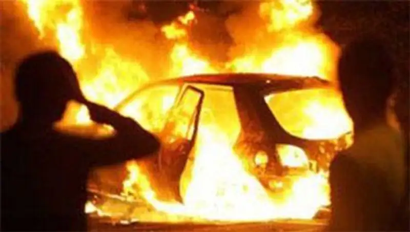 В Караганде руководителю налоговой службы подожгли машину