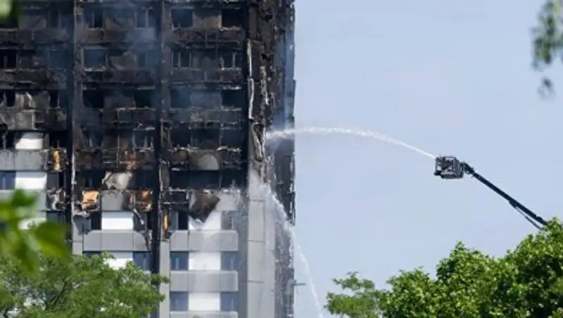 Знаменитые музыканты записали песню в память погибших при пожаре в Лондоне