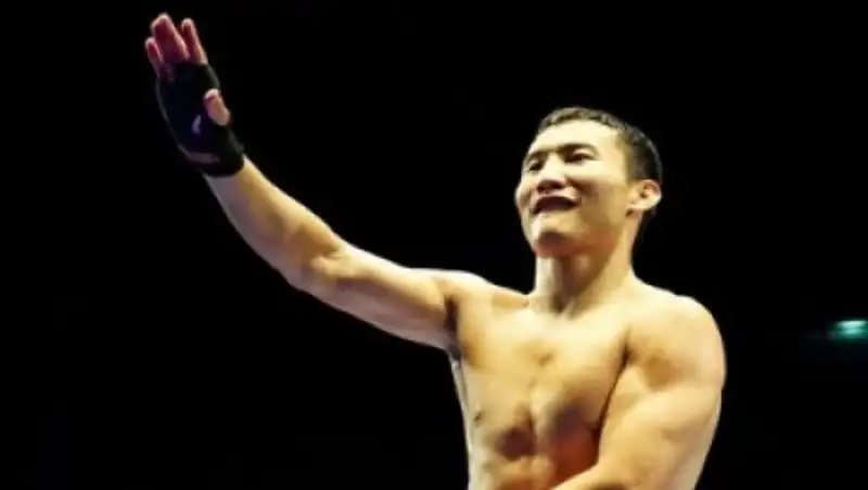 Канат Ислам готовится к большому вечеру бокса в Майами