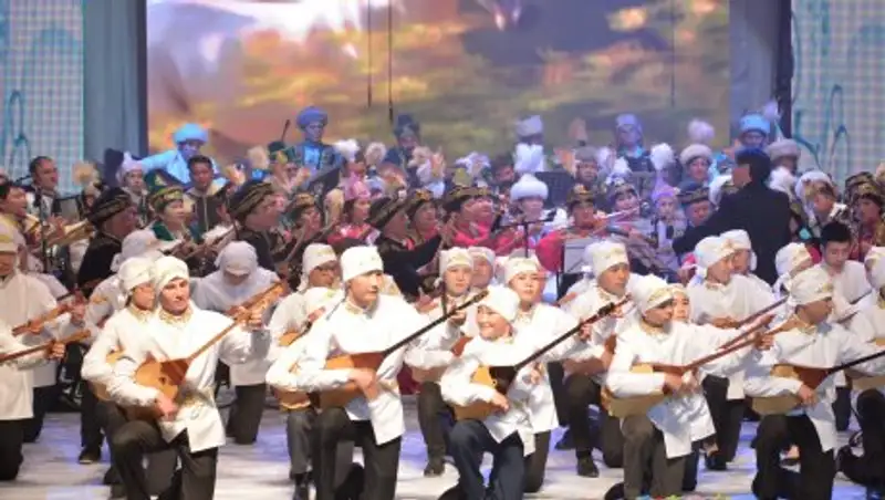 Аким Акмолинской области вручил призы победителям областного смотра – конкурса