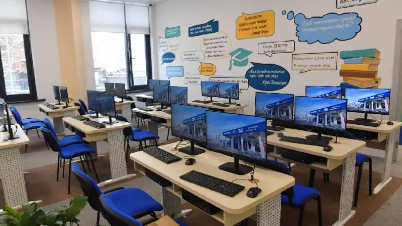 Школа, компьютерный класс, Интернет, фото - Новости Zakon.kz от 09.08.2022 13:30