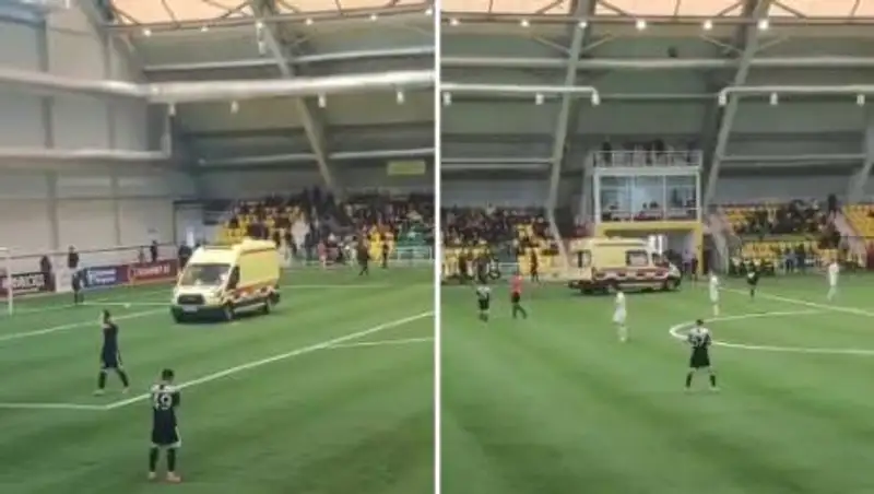 Карета скорой помощи выехала на футбольное поле в Костанае