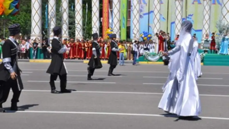 Парад этнокультурных центров прошел в Шымкенте