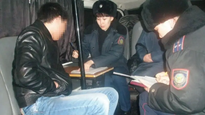 В Петропавловске за одну ночь полицейские задержали 10 юных правонарушителей