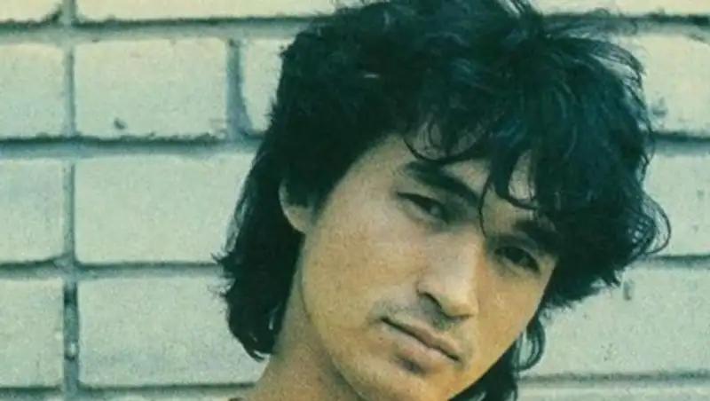 Обнародовано фото голого Виктора Цоя