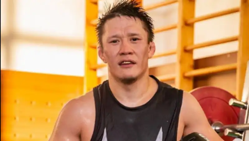 Жалгас Жумагулов обратился к землякам после поражения в бою UFC