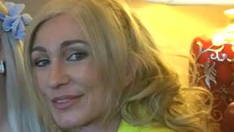 Британка потратила 20 тысяч фунтов детских пособий на пластические операции