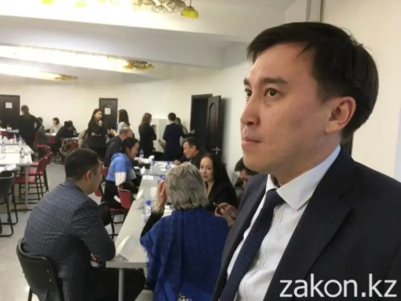 Тысячи казахстанцев получили помощь в рамках акции «Народный юрист», фото - Новости Zakon.kz от 25.11.2019 14:03