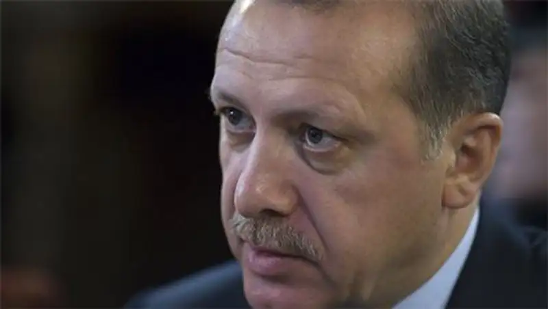 Турция: Эрдоган пообещал расширить полномочия президента