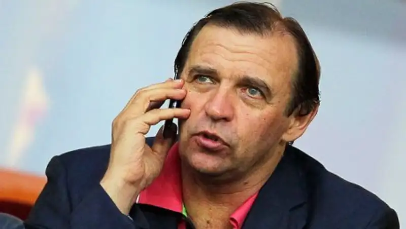 Тренер сборной Казахстана по футболу подал в отставку