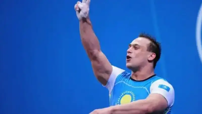 Кызылординские тяжелоатлеты - победители чемпионата РК