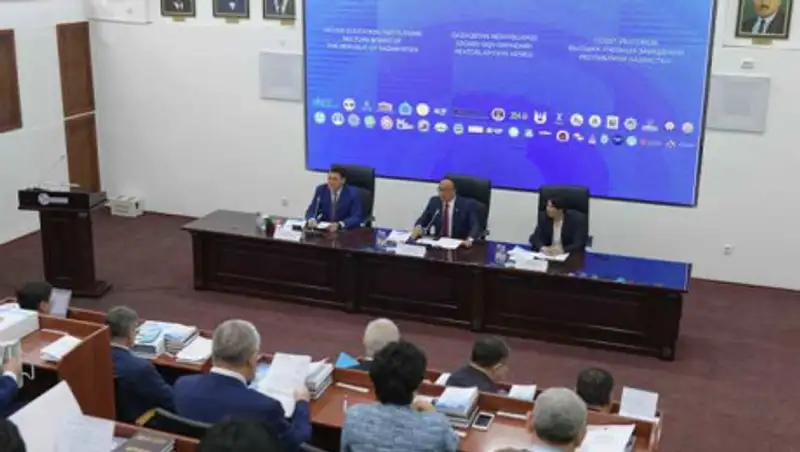 40 ректоров собрались в Павлодаре, чтобы обсудить будущее образование