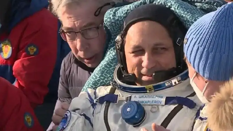 Космонавты «Союз МС-19» благополучно приземлились в Казахстане