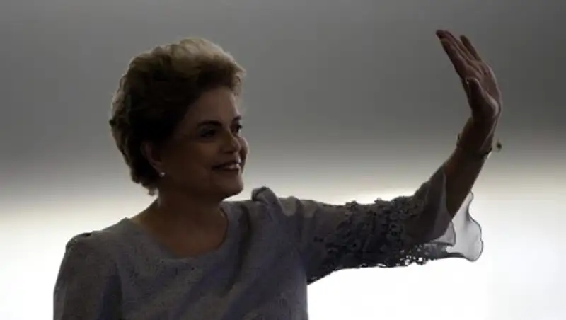 Импичмент "железной даме": как в Бразилии пытаются отправить в отставку президента