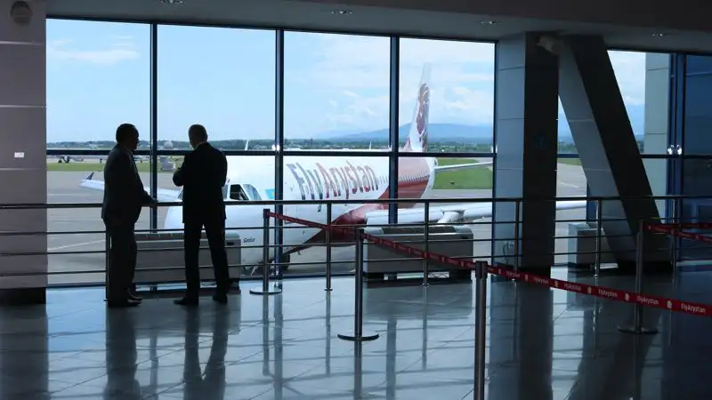 Самолет FlyArystan, вылетевший из Астаны, совершил вынужденную посадку в Атырау