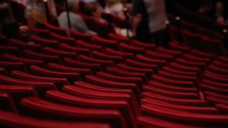 Алматинский ТЮЗ имени Сац открыл новый сезон