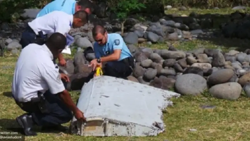 Франция: обломок крыла с Реюньона принадлежит малазийскому "Боингу"