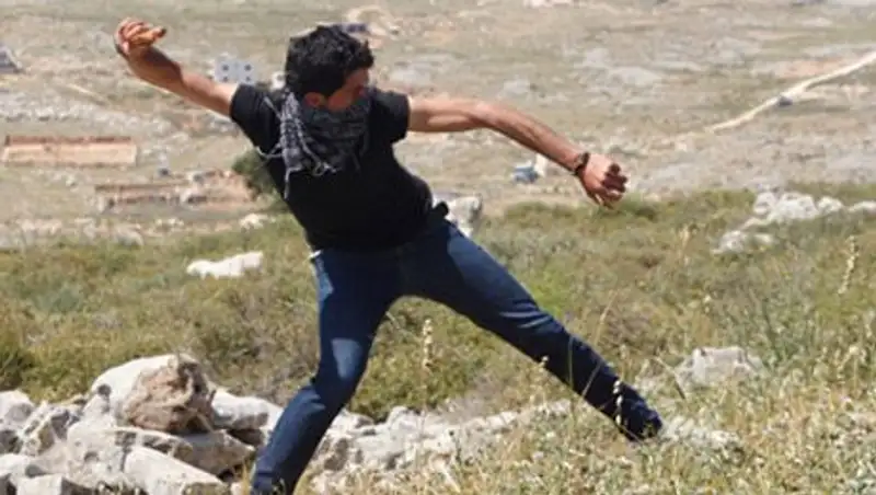 В Ираке мужчину забили камнями за адюльтер