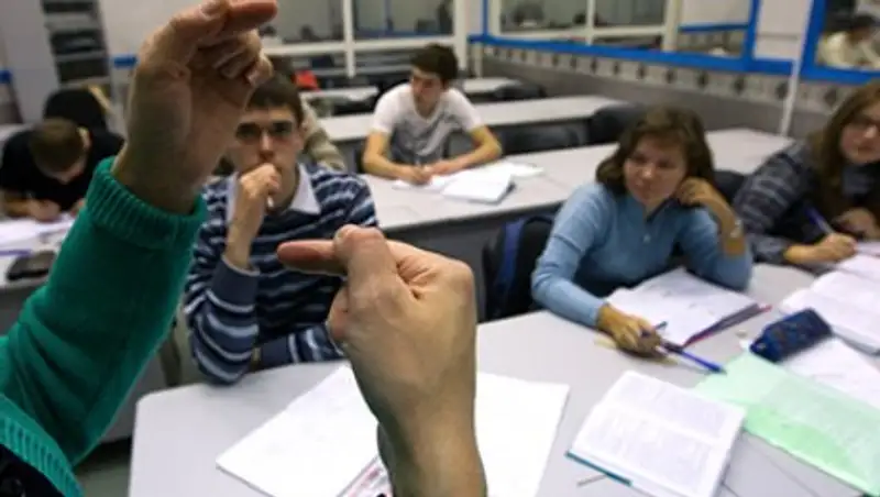 Глухим эстонским детям предложили написать сочинение о музыке