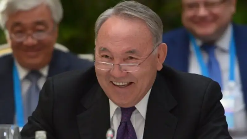 Евразийский Центр Гумилева наградил Назарбаева первой золотой медалью