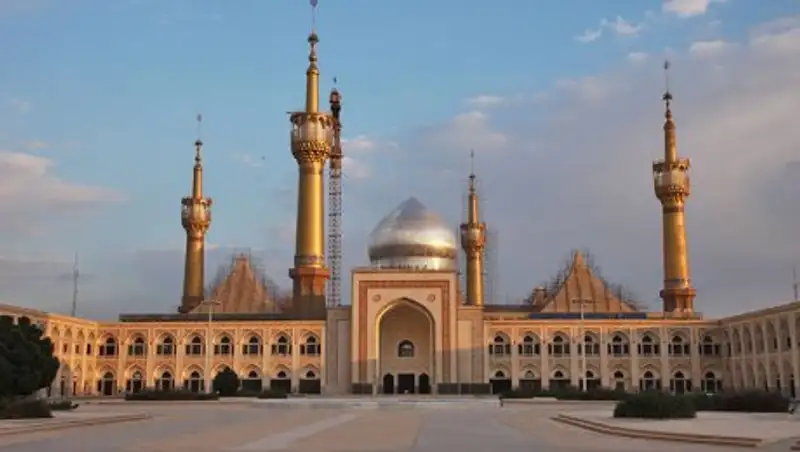 СМИ: Смертником в мавзолее имама Хомейни в Иране была женщина