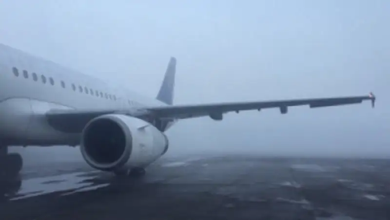 В аэропорту Алматы и Астаны задержаны авиарейсы