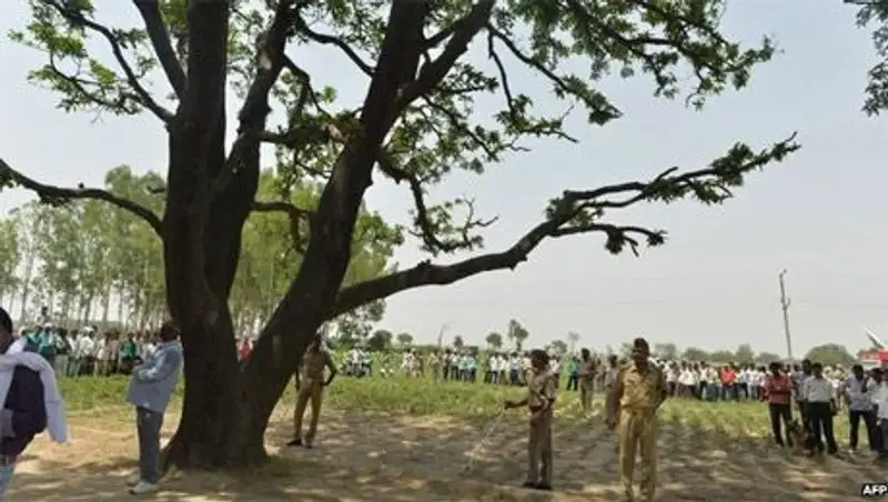 В Индии еще одна девушка найдена повешенной