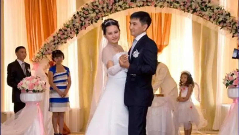 В городе чаще женятся, а на селе - разводятся