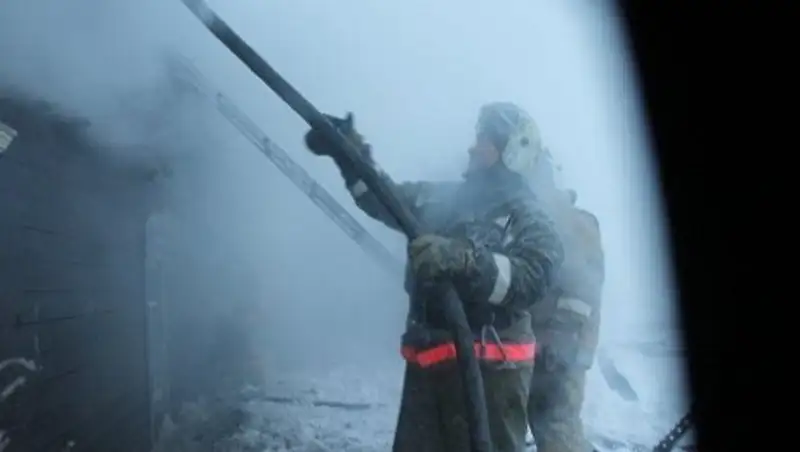 Тело мужчины обнаружено на месте пожара в Караганде