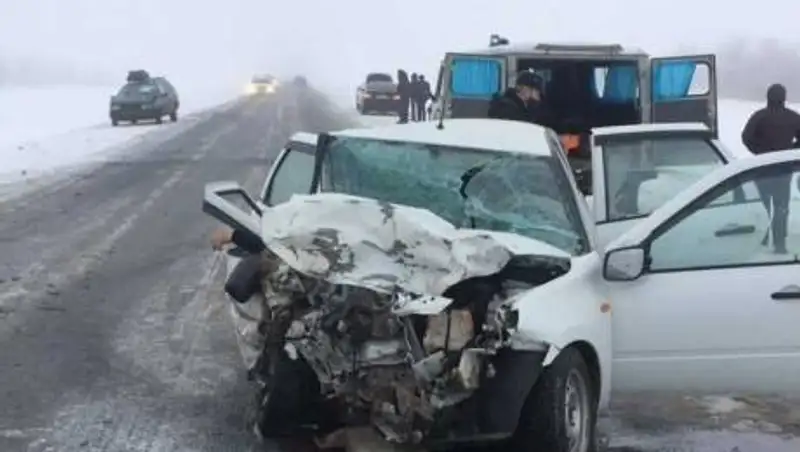 Есть погибший: Пять автомобилей столкнулись в ЗКО