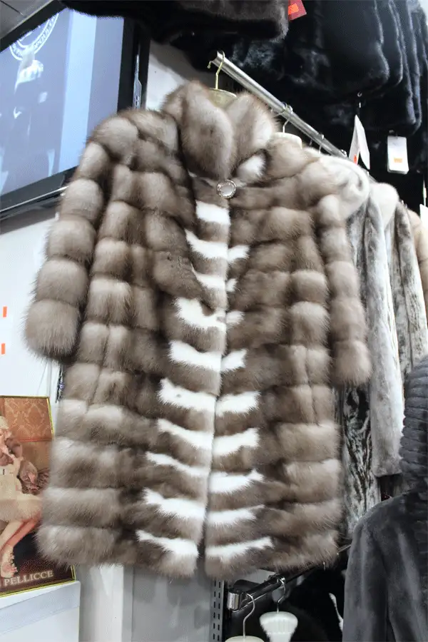 Где лучше покупать шубу - советы от Zakon.kz, фото - Новости Zakon.kz от 01.11.2013 01:59