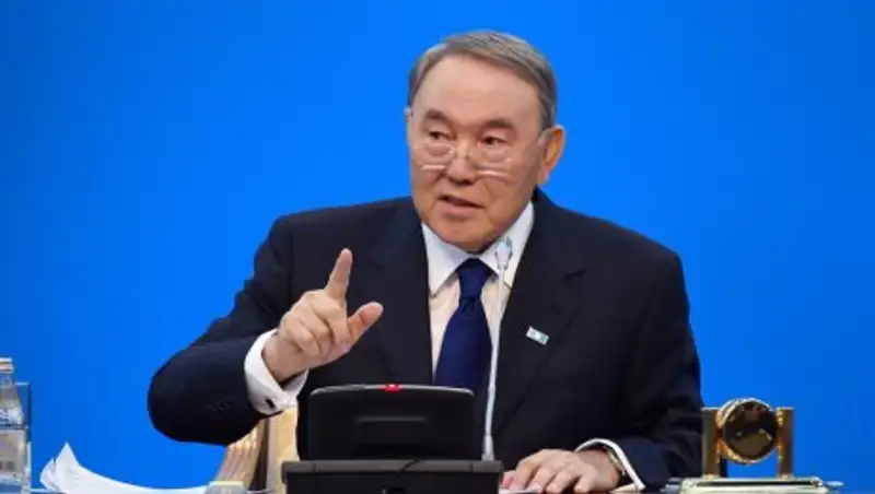 О необходимости внедрения интеллектуальной транспортной системы рассказал Назарбаев