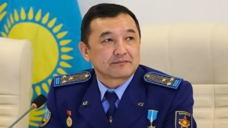 Айдын Аимбетов наградил лучших учеников Карасайского района Алматы