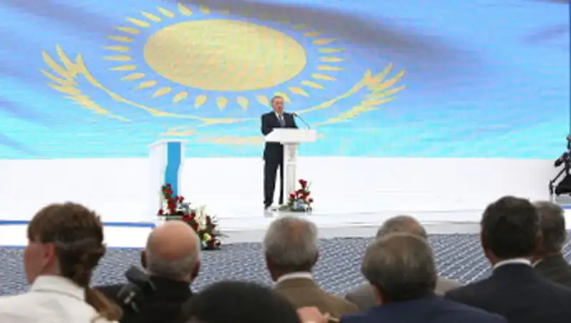 Н.Назарбаев в Жезказгане посетил ТОО «Производственная инновационная компания «Ютария ltd»