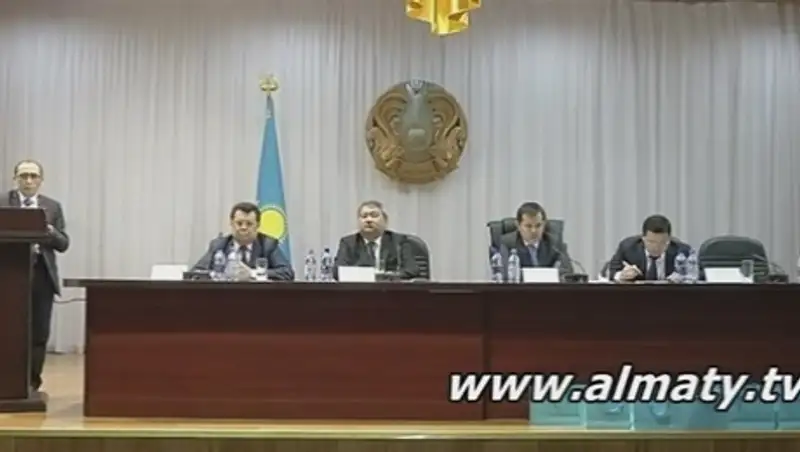 Четверть торговцев на рынках Алматы скрывает доходы