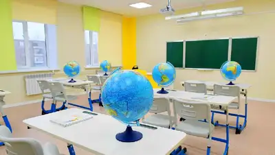 Педагогов с 30-летним стажем освободят от квалификационного тестирования , фото - Новости Zakon.kz от 31.08.2022 09:49