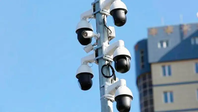 Камера "Сергек" обвинила авто на эвакуаторе в превышении скорости