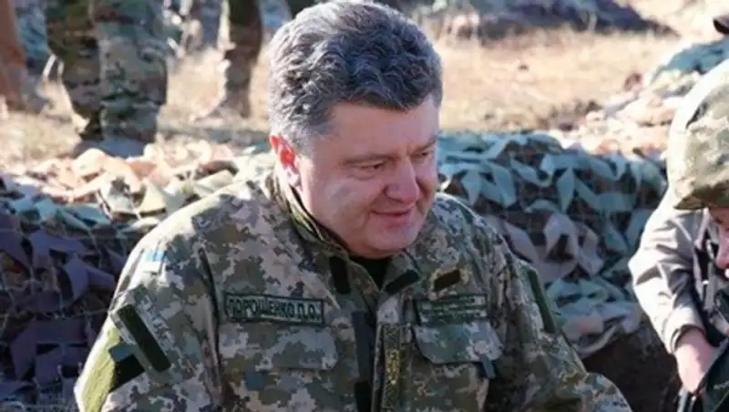 Порошенко винят в продаже оружия ополченцам