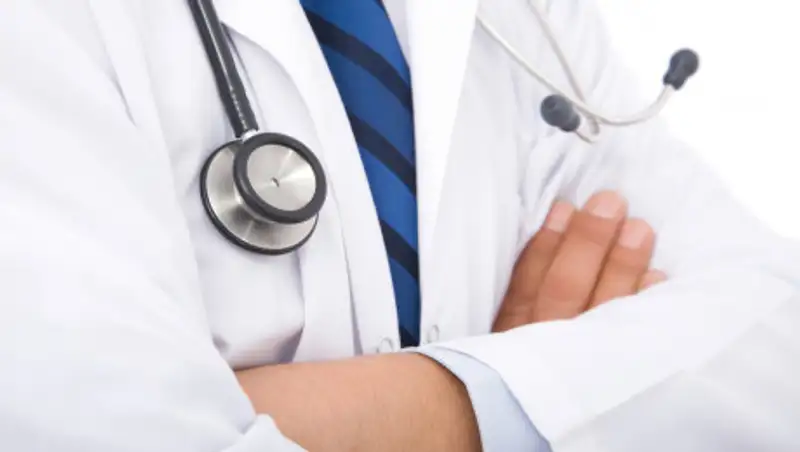 Сколько в среднем зарабатывают медики и работники сферы социальных услуг