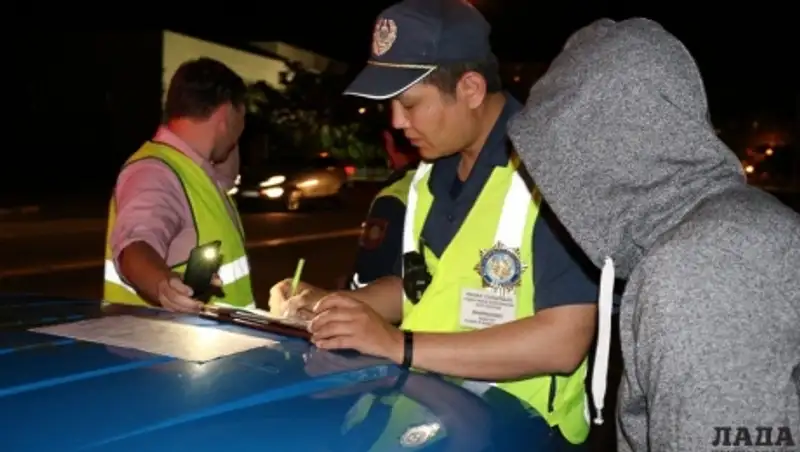 В Мангистау полицейские продолжают выявлять нетрезвых водителей