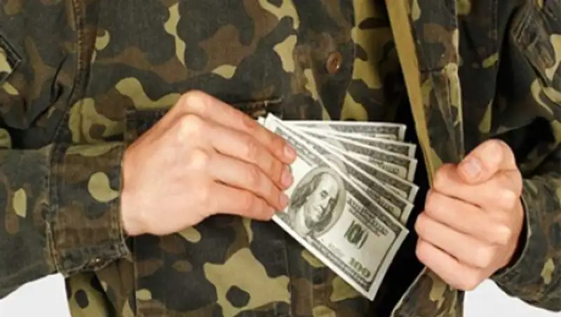 В Жамбыльской области замкомандира воинской части присвоил более 33 млн.тенге