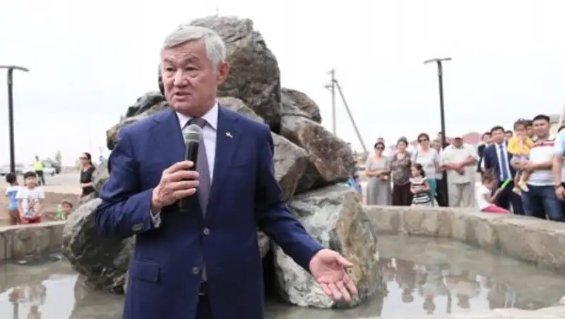 День Конституции жителя мкр.Болашак отпраздновали открытием нового сквера