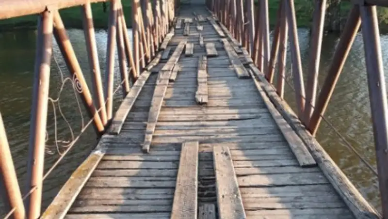 Пограничник вытащил из воды беременную женщину и пятилетнего ребенка